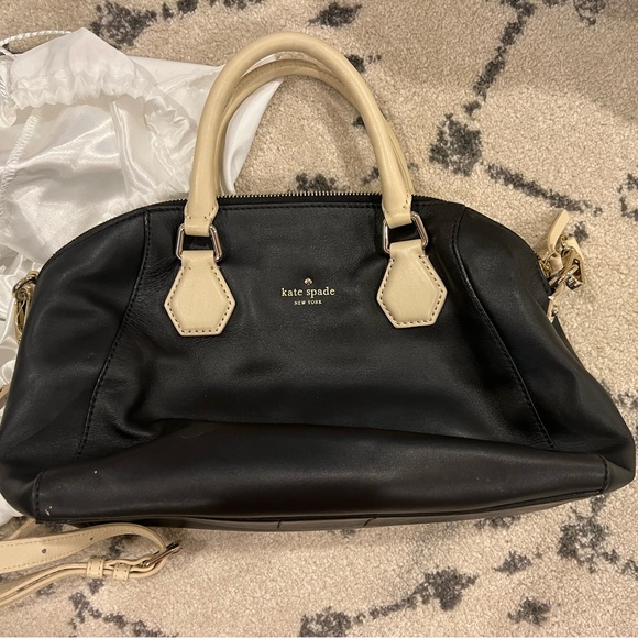 Kate Spade Purse - Picture 4 of 9